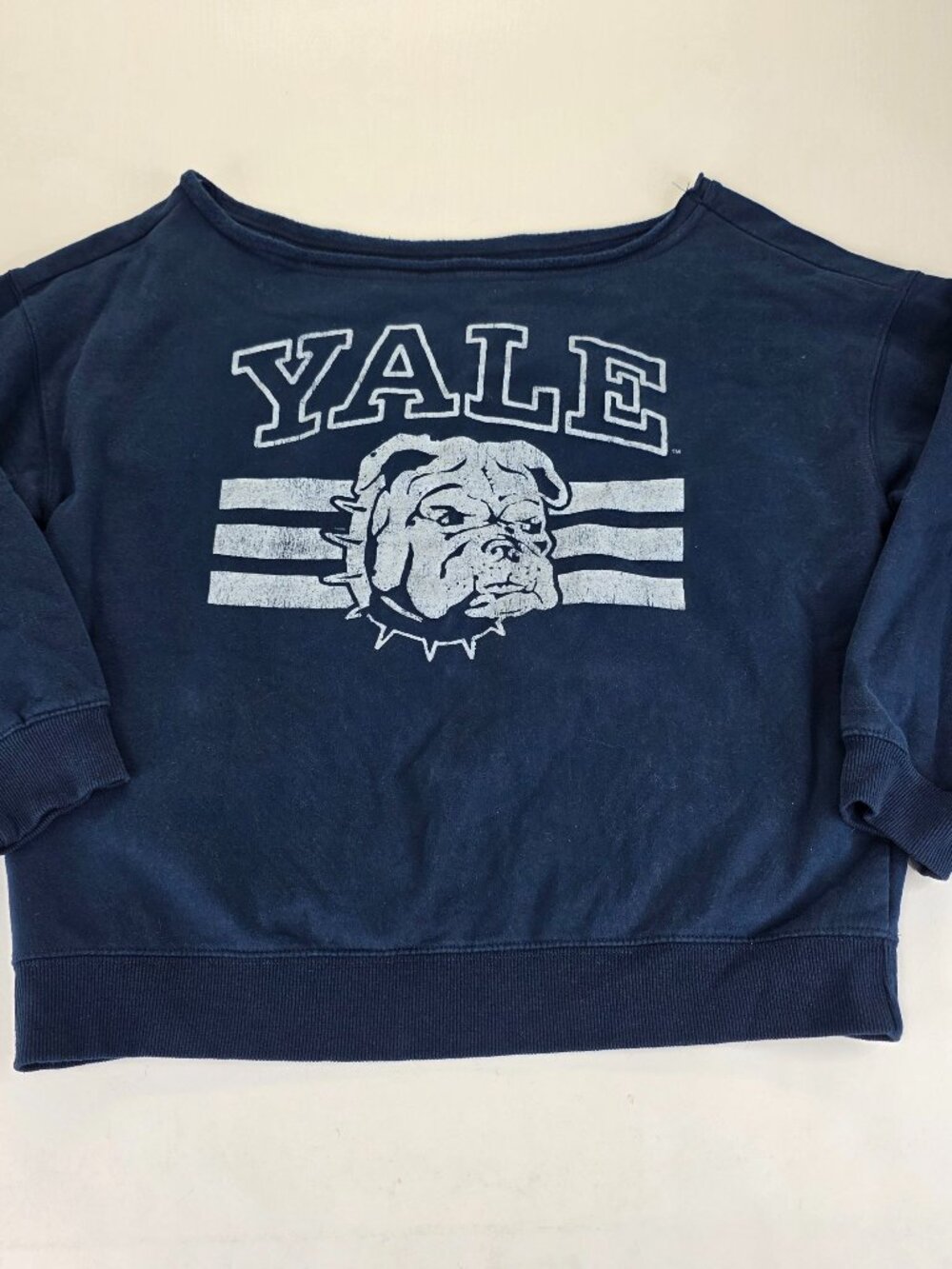 YALE University Off Shoulder Sweatshirt Navy Bulldogs Logo M